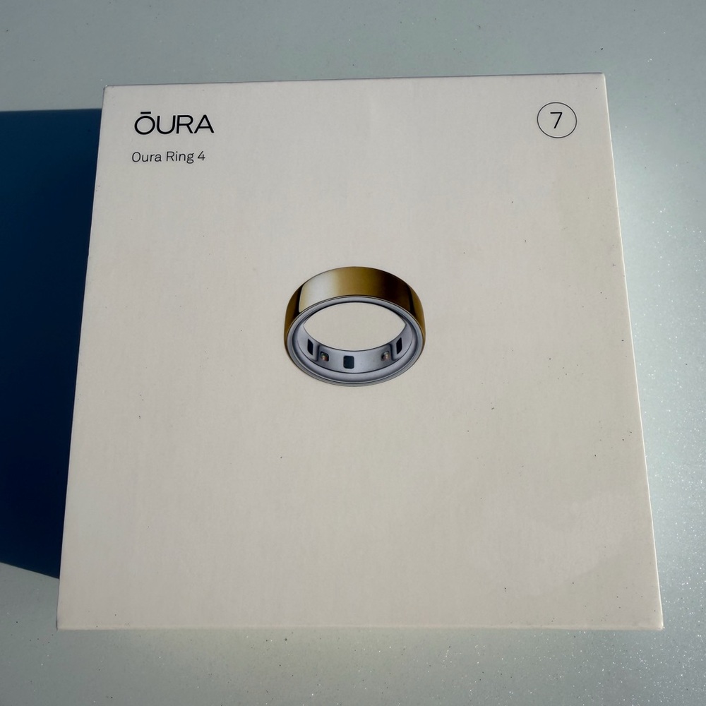 Oura Gold Ring 4